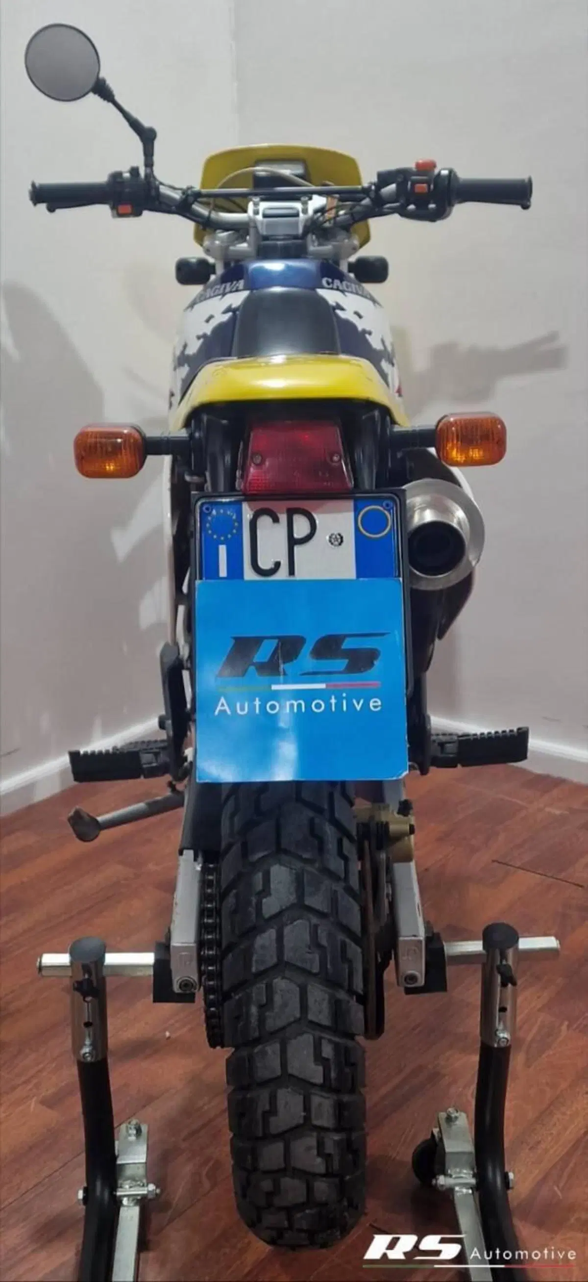 Cagiva W16 (7)