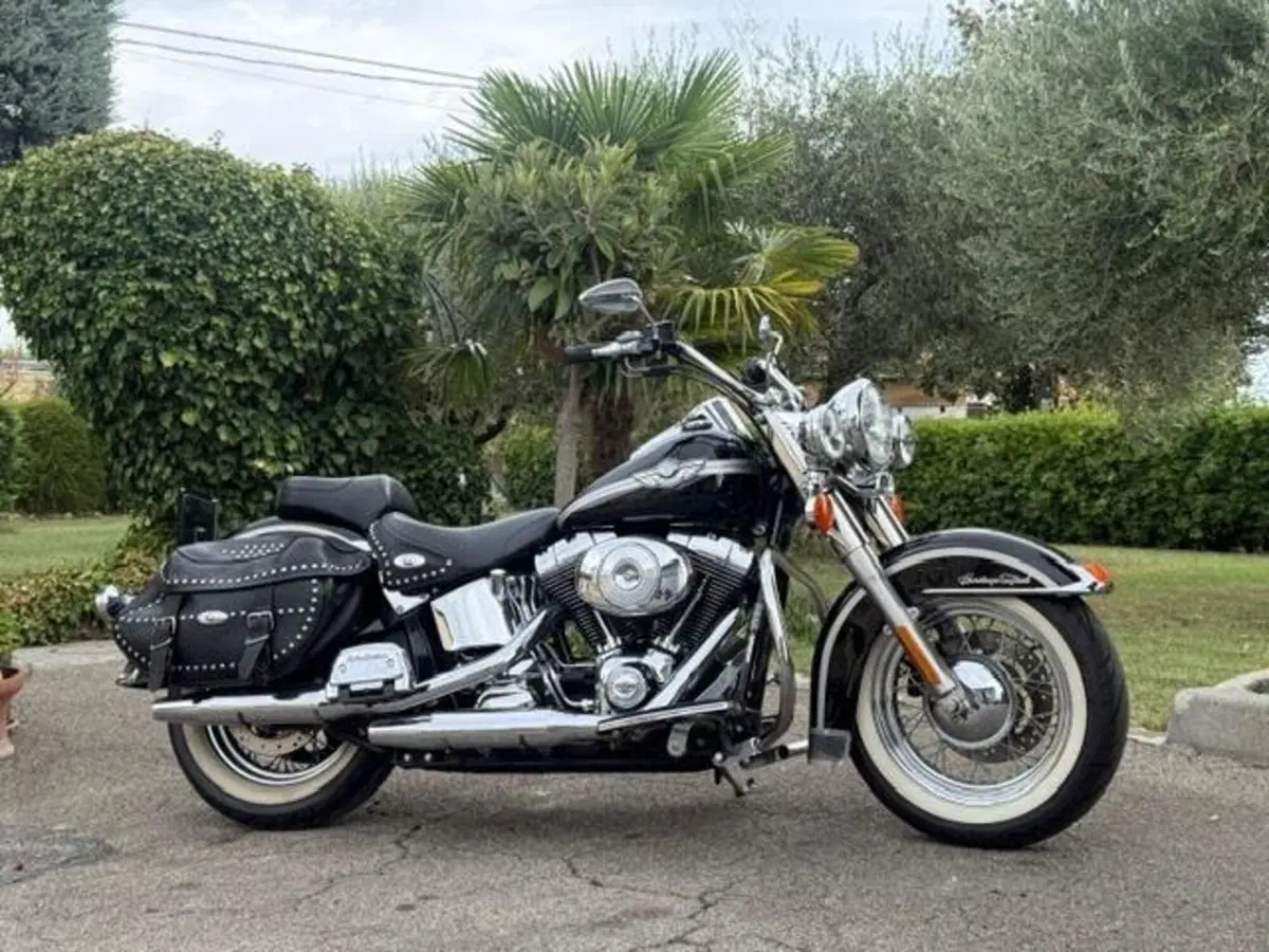 Harley-Davidson 1450 Heritage Classic (1999 - 02) - FLSTC