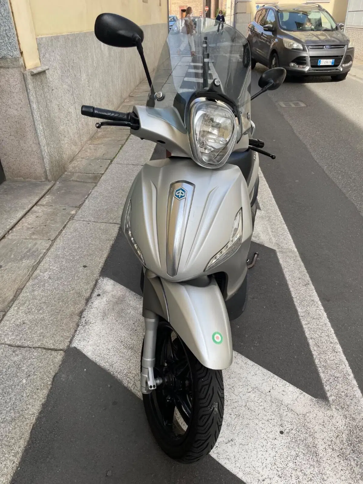 Piaggio Beverly 350 SportTouring ie (2011 - 15) (3)
