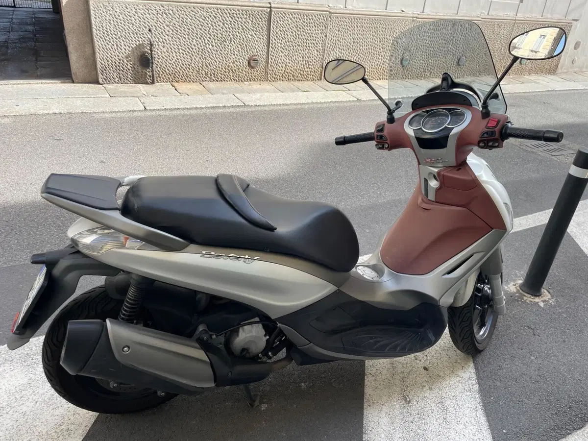 Piaggio Beverly 350 SportTouring ie (2011 - 15) (4)