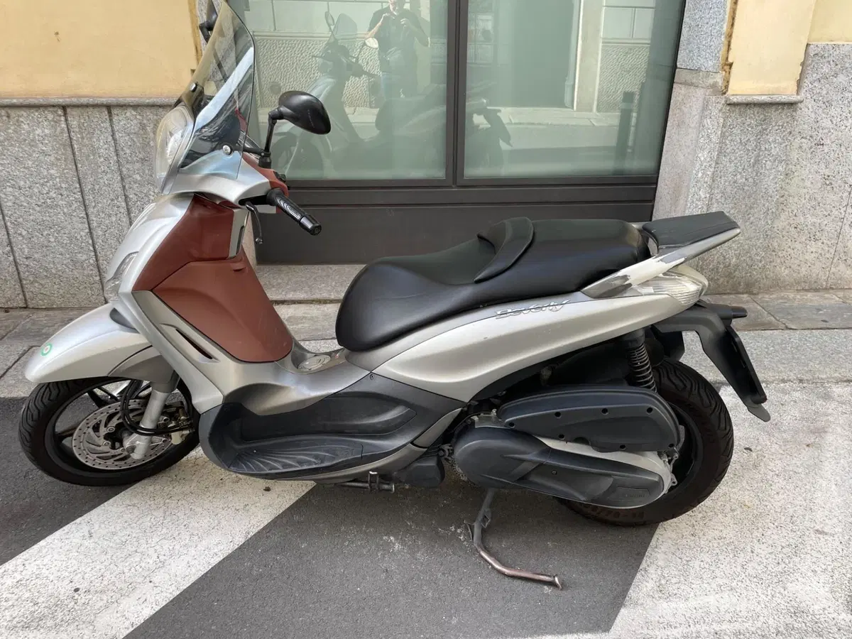 Piaggio Beverly 350 SportTouring ie (2011 - 15) (5)