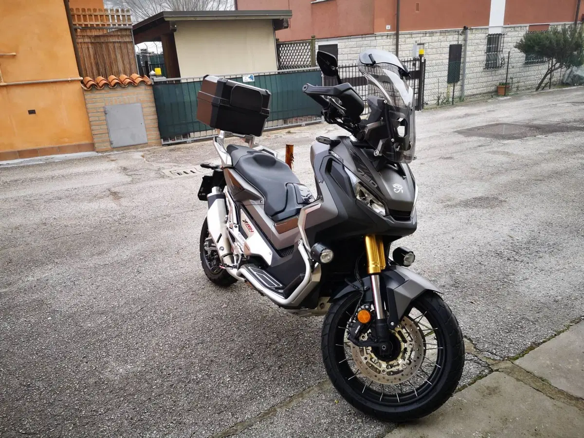 Honda X-ADV 750 Travel Edition (2017) (4)
