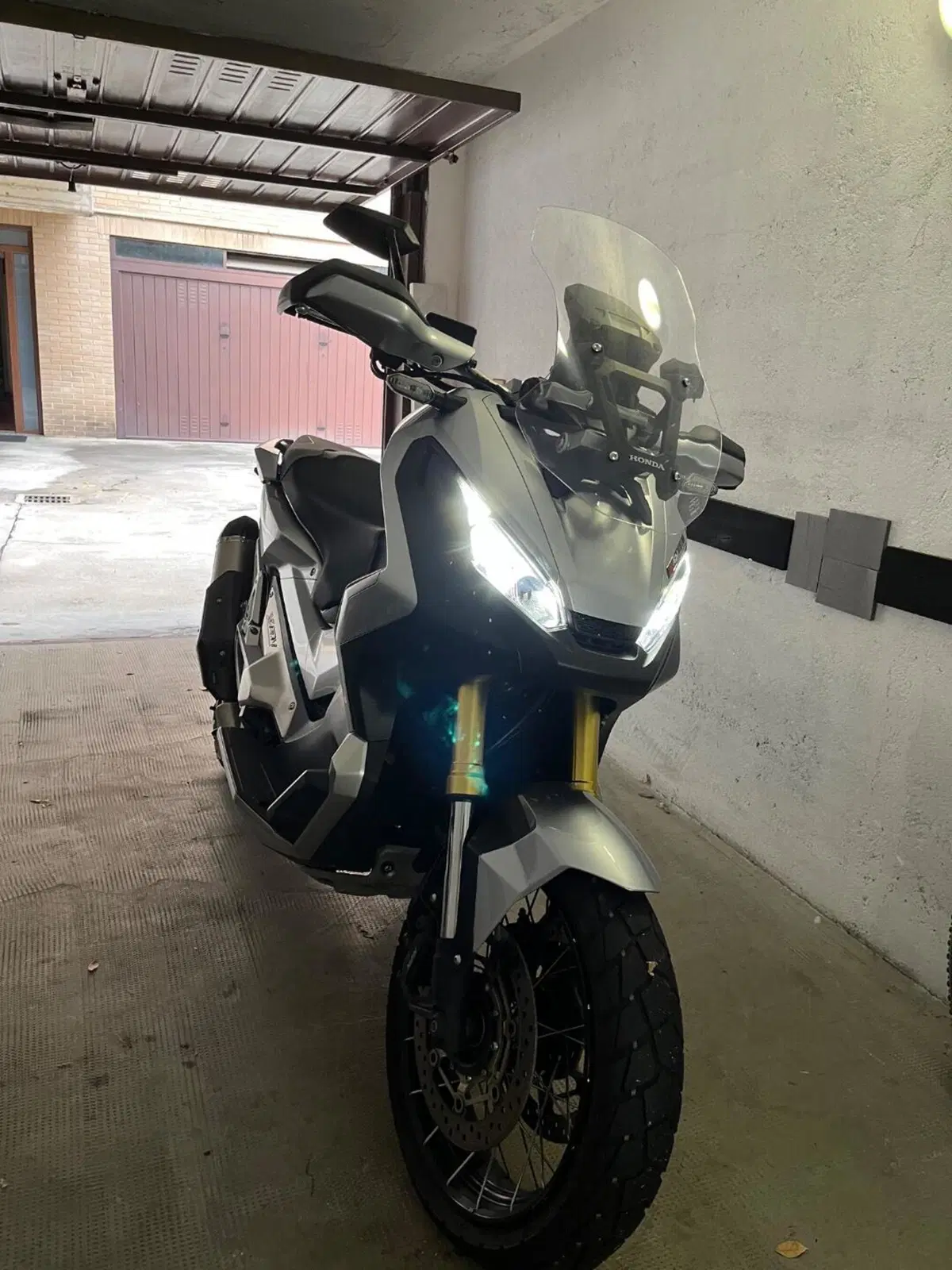 Honda X-ADV 750 Travel Edition (2017) (2)
