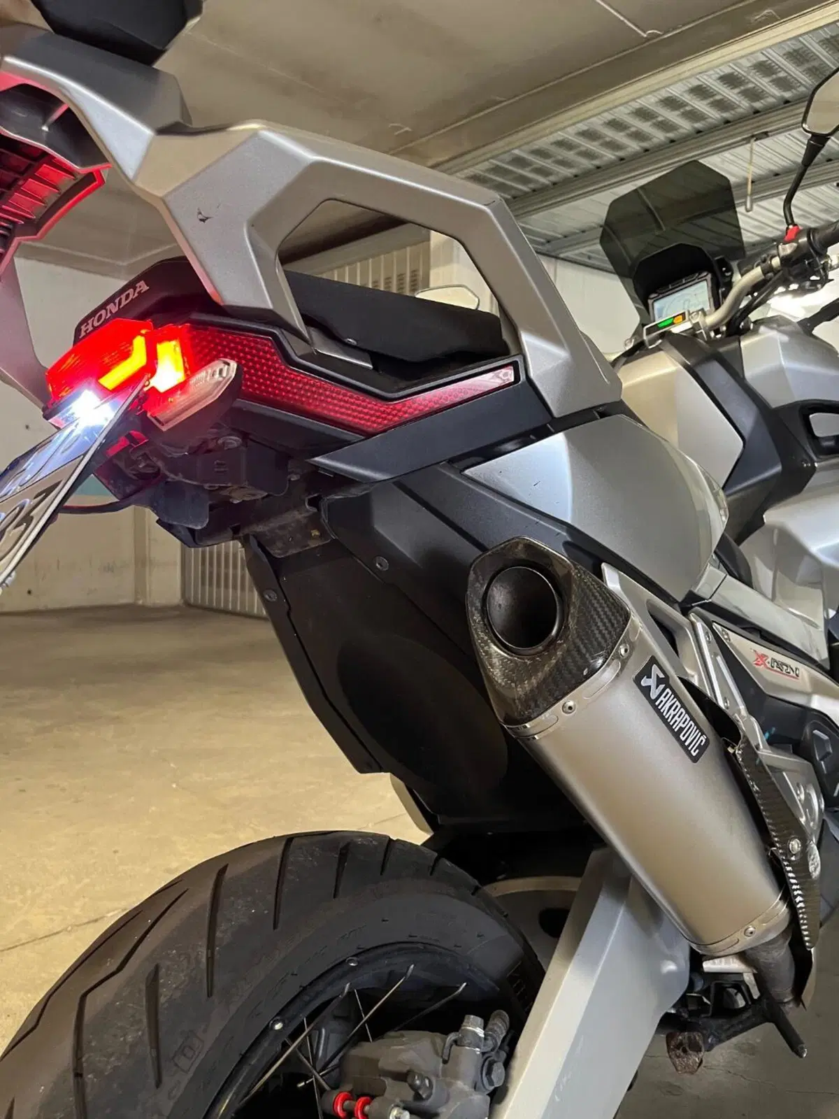 Honda X-ADV 750 Travel Edition (2017) (4)