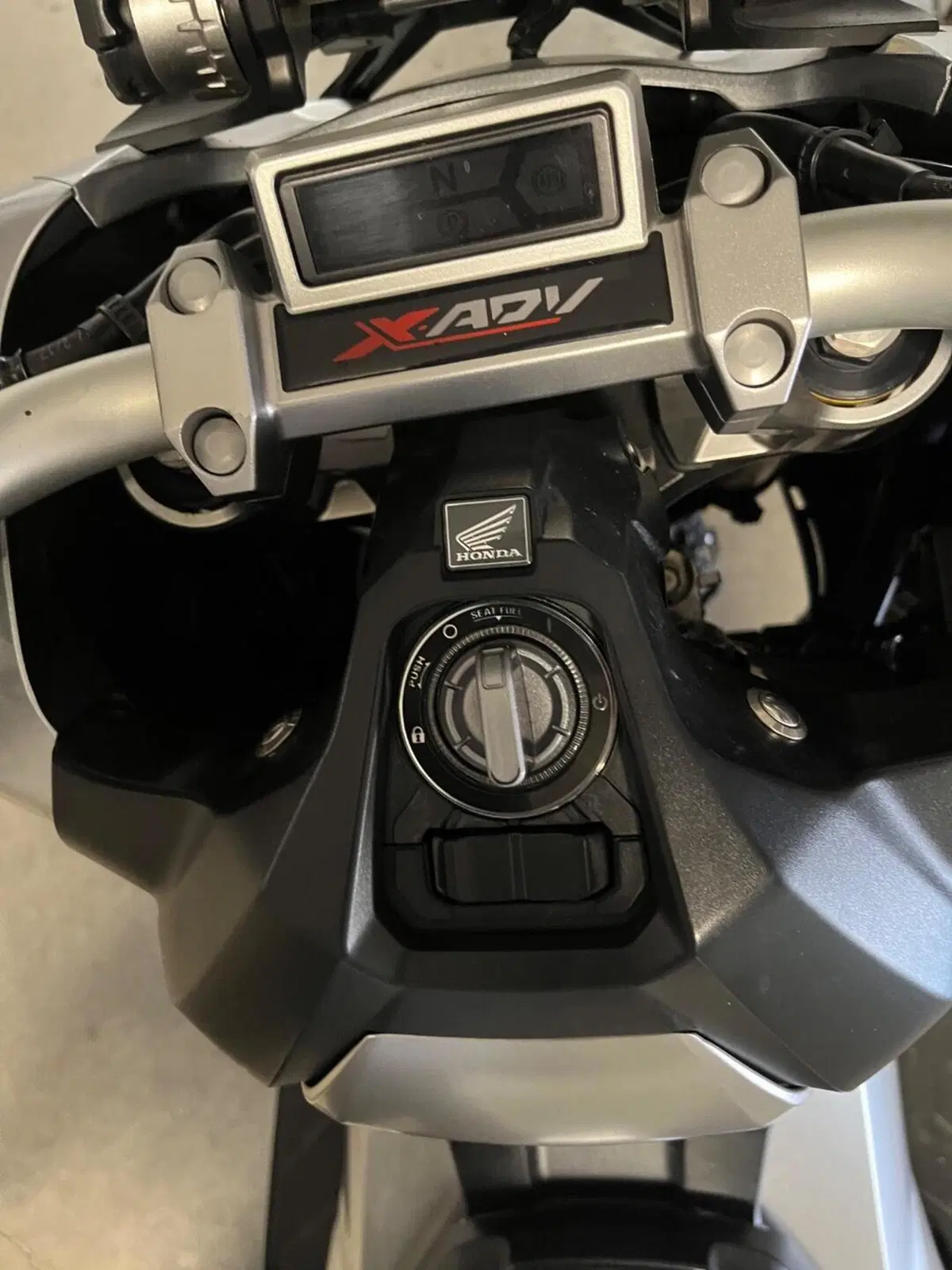Honda X-ADV 750 Travel Edition (2017) (7)
