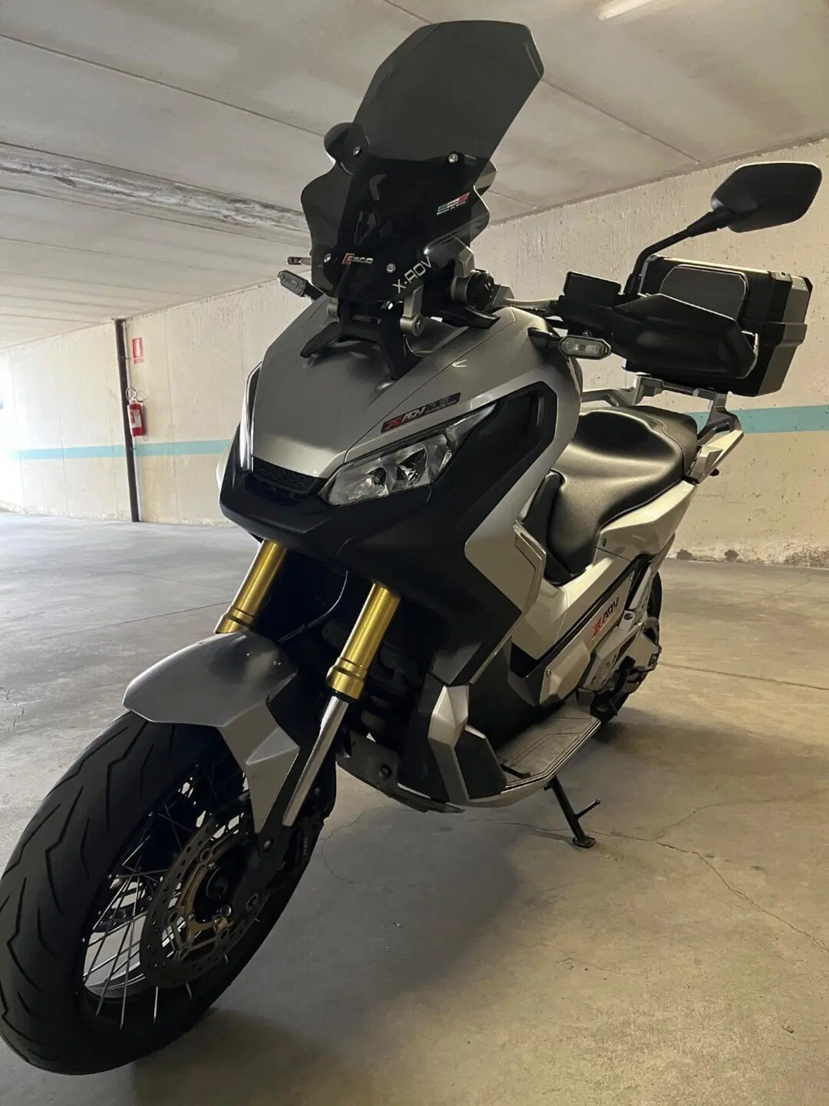 Honda X-ADV 750 Travel Edition (2017) (9)