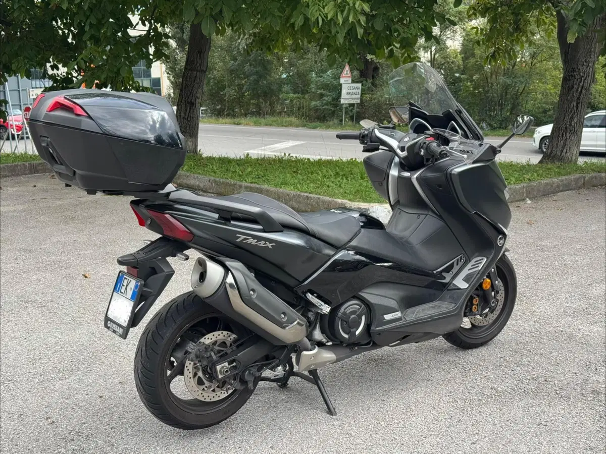 Yamaha T-Max 530 DX (2017 - 19) (8)