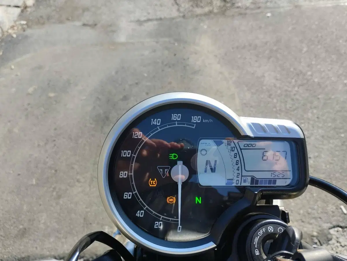 Triumph Speed 400 (2024 - 26) (6)
