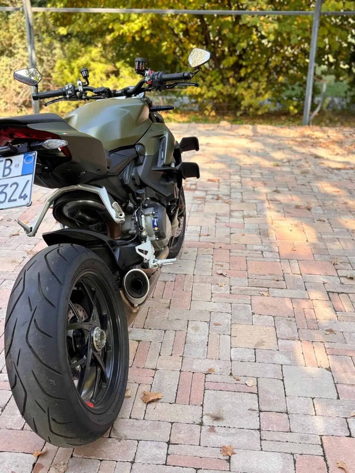Ducati Streetfighter V2 955 Green (2022 - 23) (5)