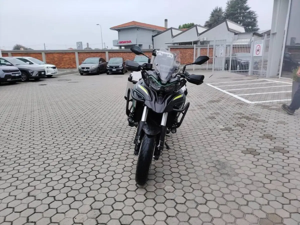 Benelli TRK 702 (2023 - 25) (2)