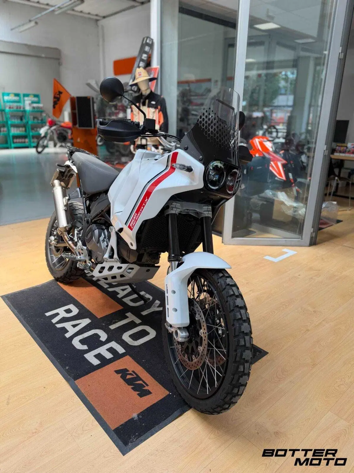 Ducati DesertX (2022 - 25) (6)