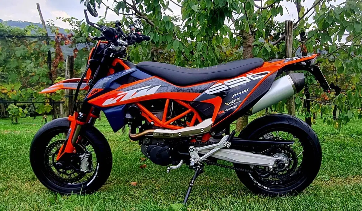 KTM 690 SMC R (2023 - 25)