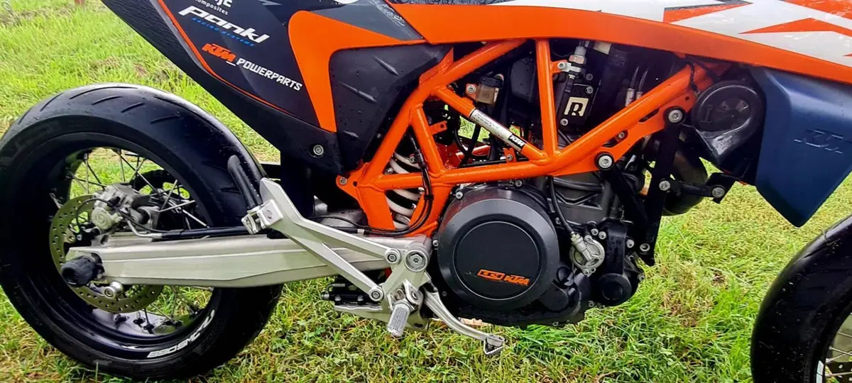 KTM 690 SMC R (2023 - 25) (7)