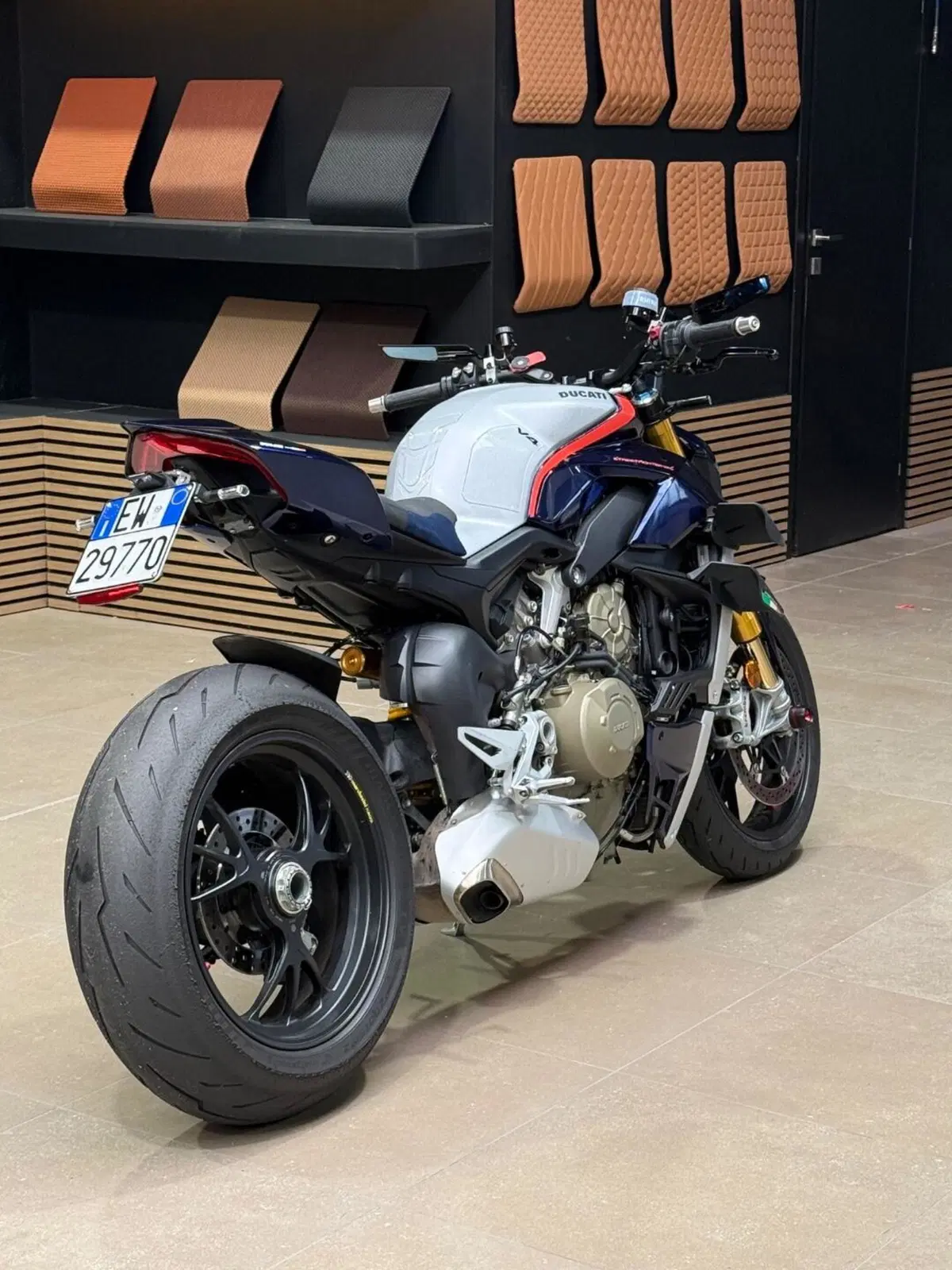 Ducati Streetfighter V4 1100 S (2021 - 22) (8)