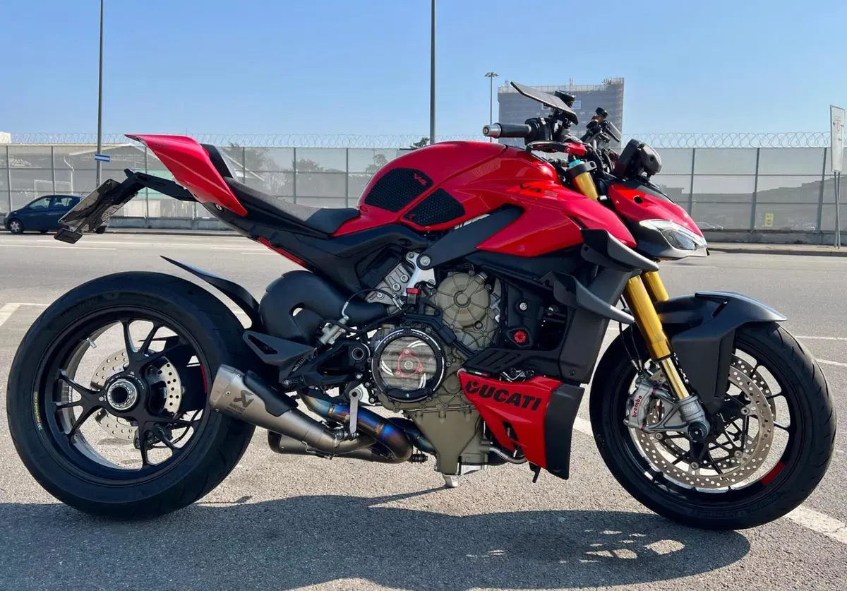 Ducati Streetfighter V4 S (2023 - 24)