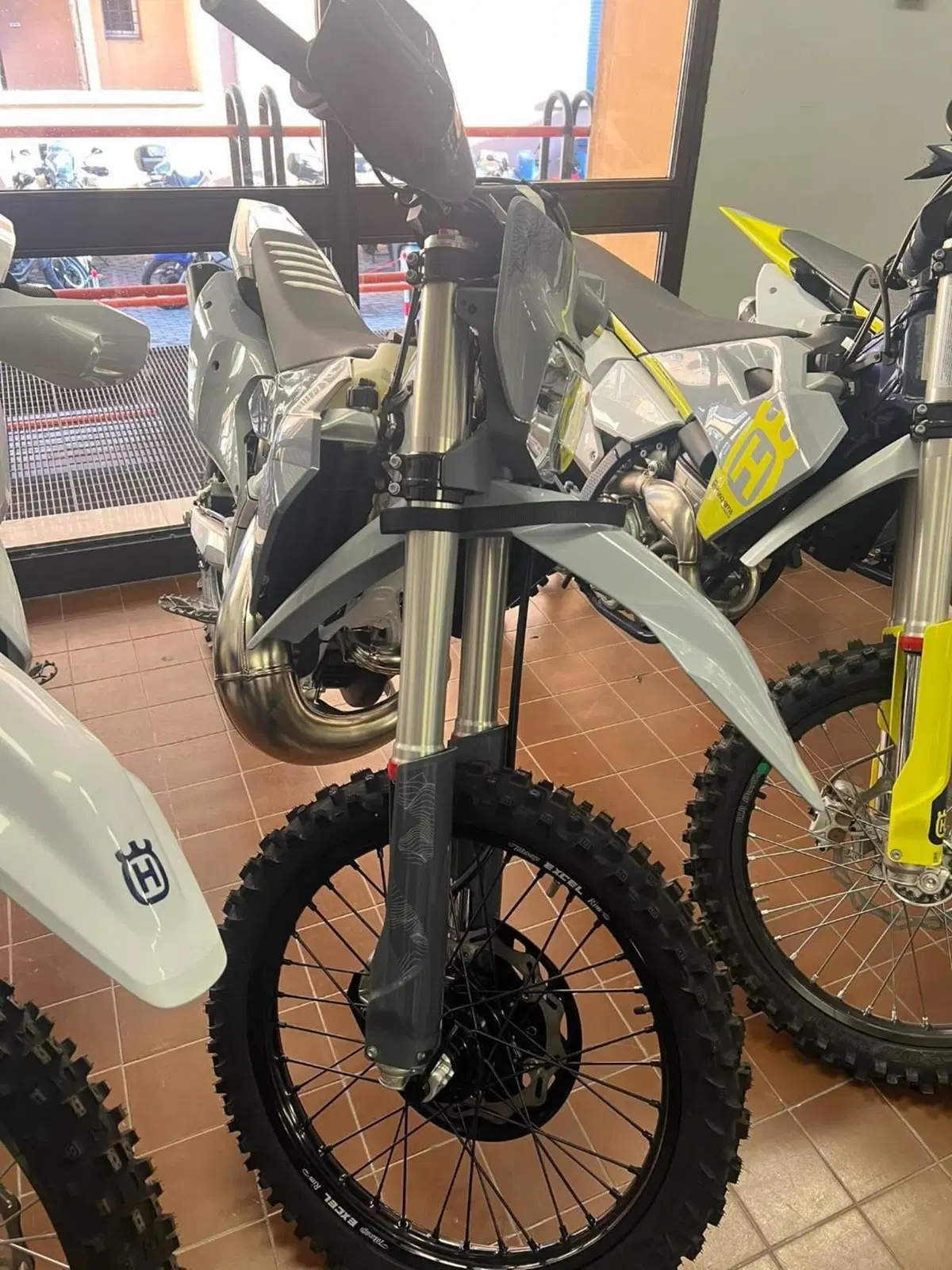 Husqvarna TE 300 Pro (2026) (2)