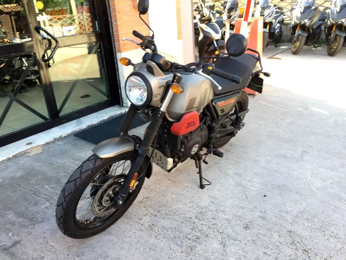 Royal Enfield Scram 411 (2022 - 24) (4)