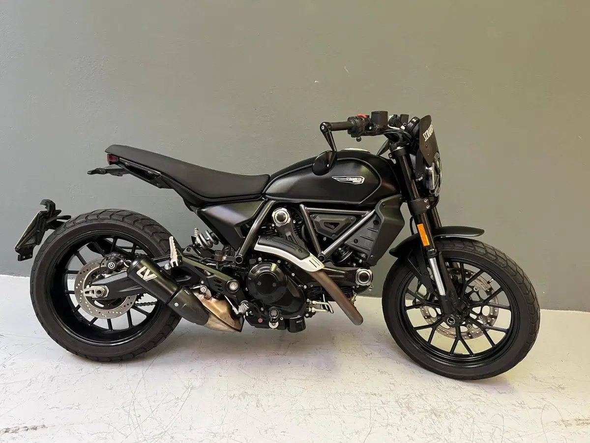 Ducati Scrambler 800 Icon Dark (2025 - 26)