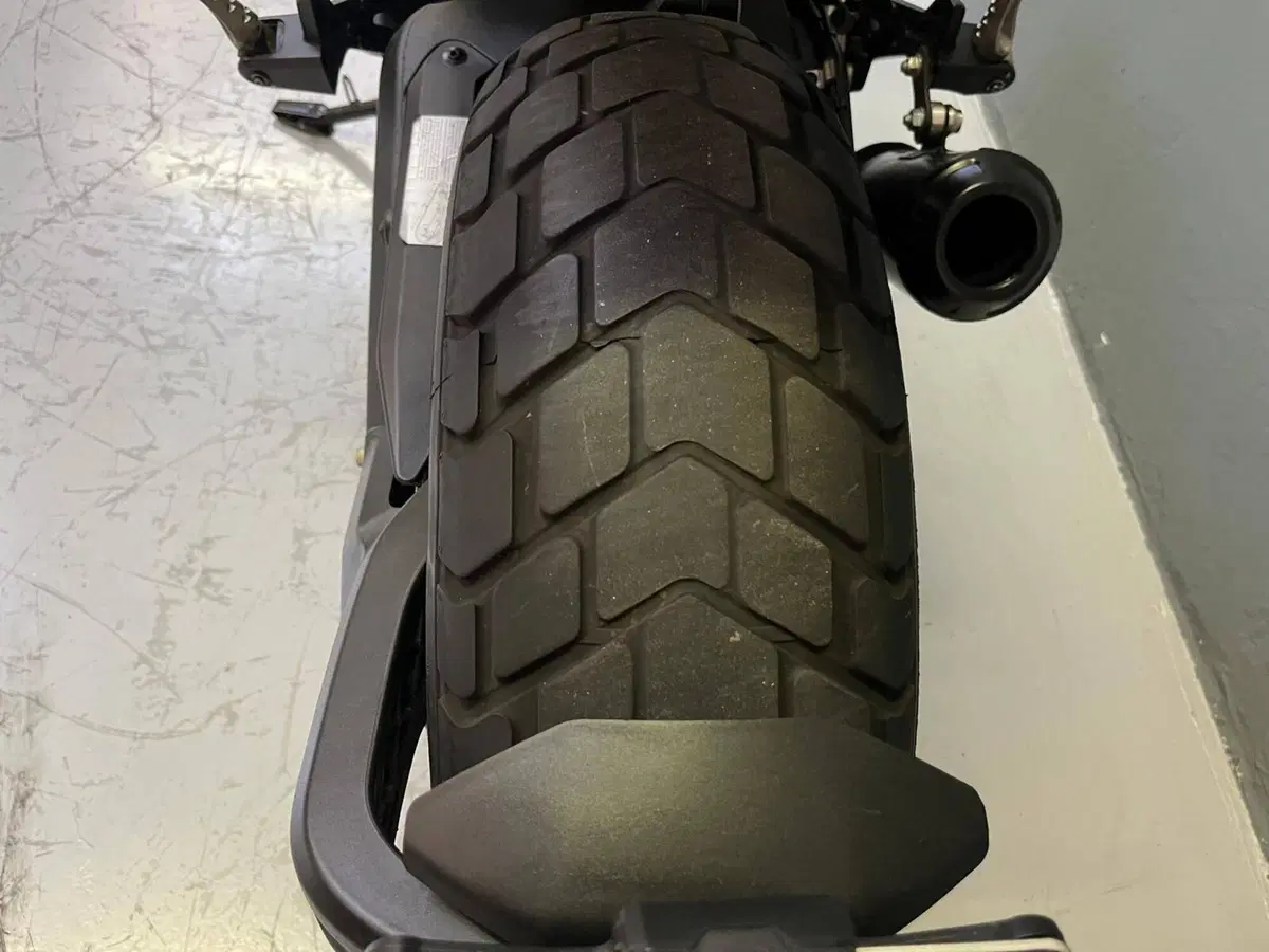 Ducati Scrambler 800 Icon Dark (2025 - 26) (10)