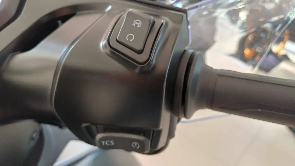Voge Sfida SR16 125 Air (2026) (5)