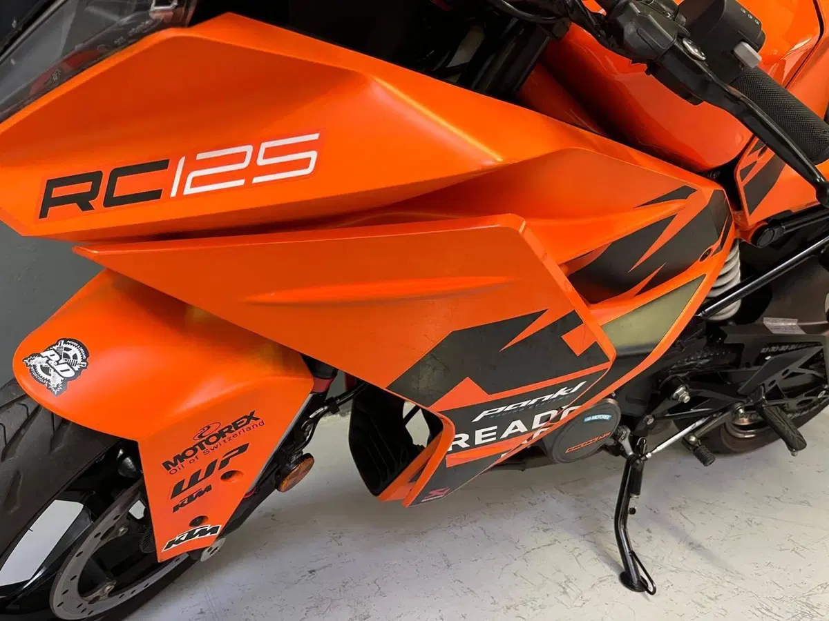 KTM RC 125 (2022 - 26) (4)