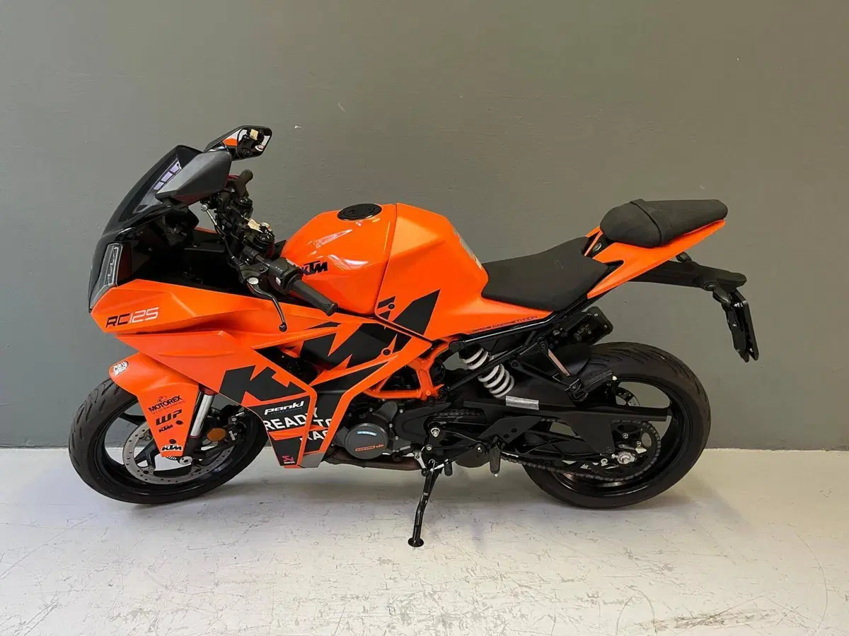 KTM RC 125 (2022 - 26) (2)