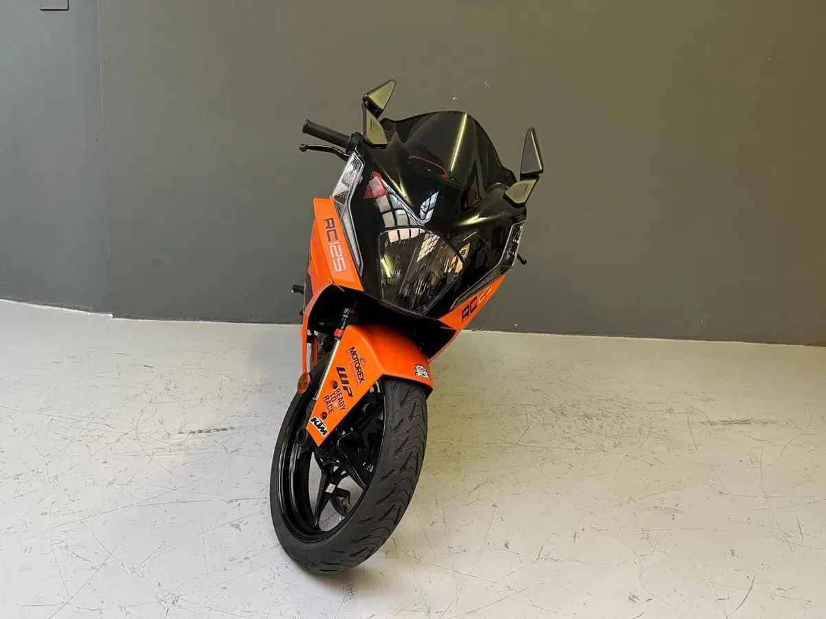 KTM RC 125 (2022 - 26) (3)