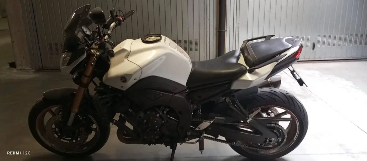 Yamaha FZ8 (2013 - 16) (3)