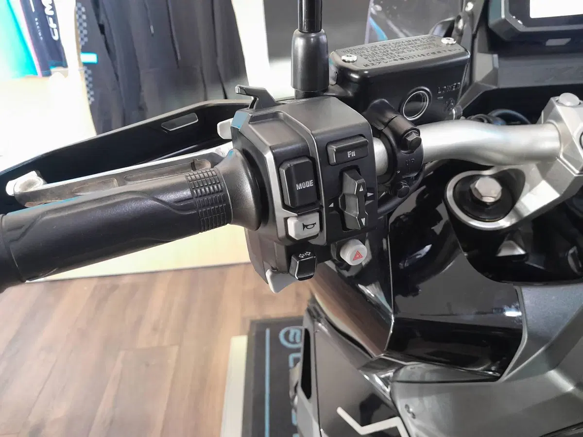 Honda X-ADV 750 DCT (2021 - 24) (10)