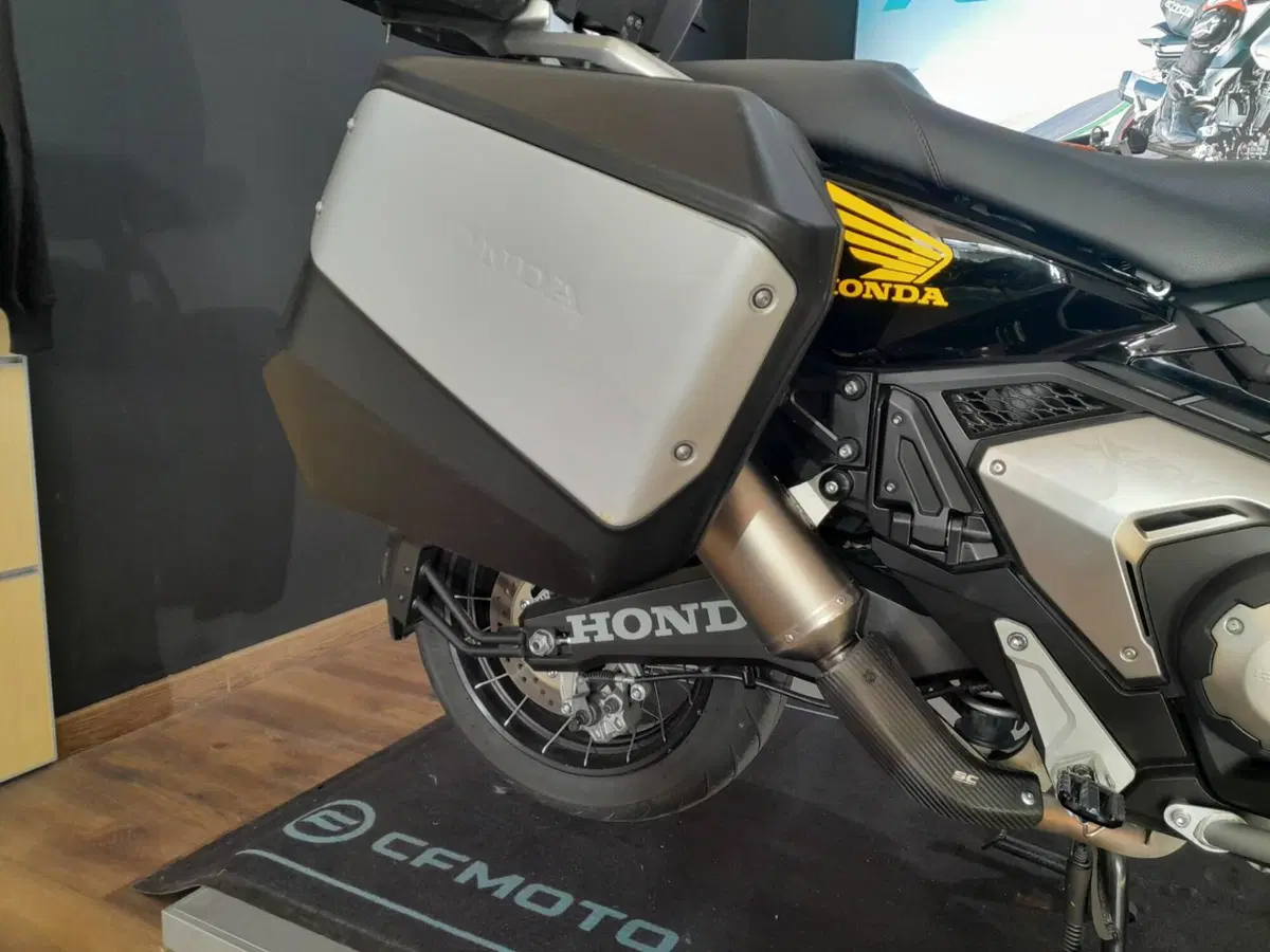 Honda X-ADV 750 DCT (2021 - 24) (17)
