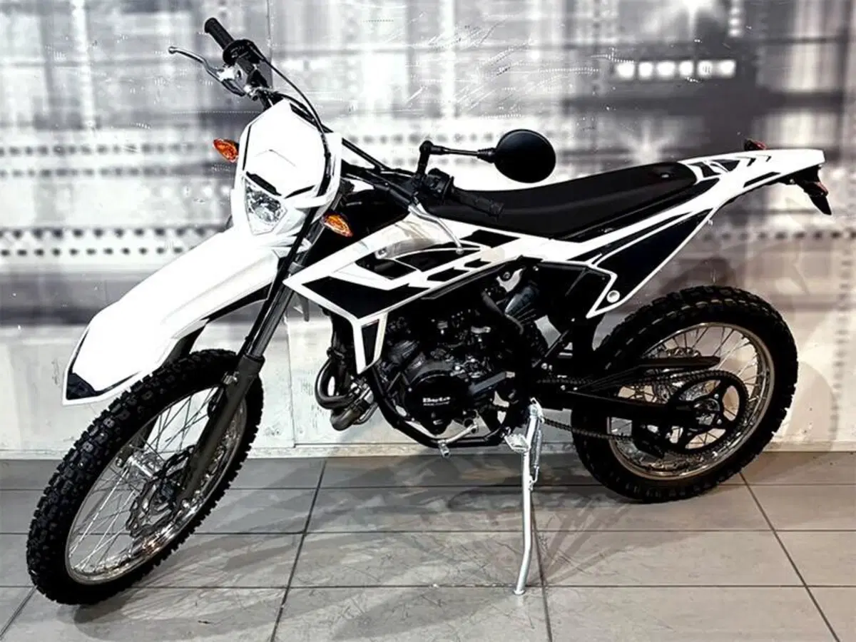 Betamotor RR 50 Enduro (2021 - 26) (2)