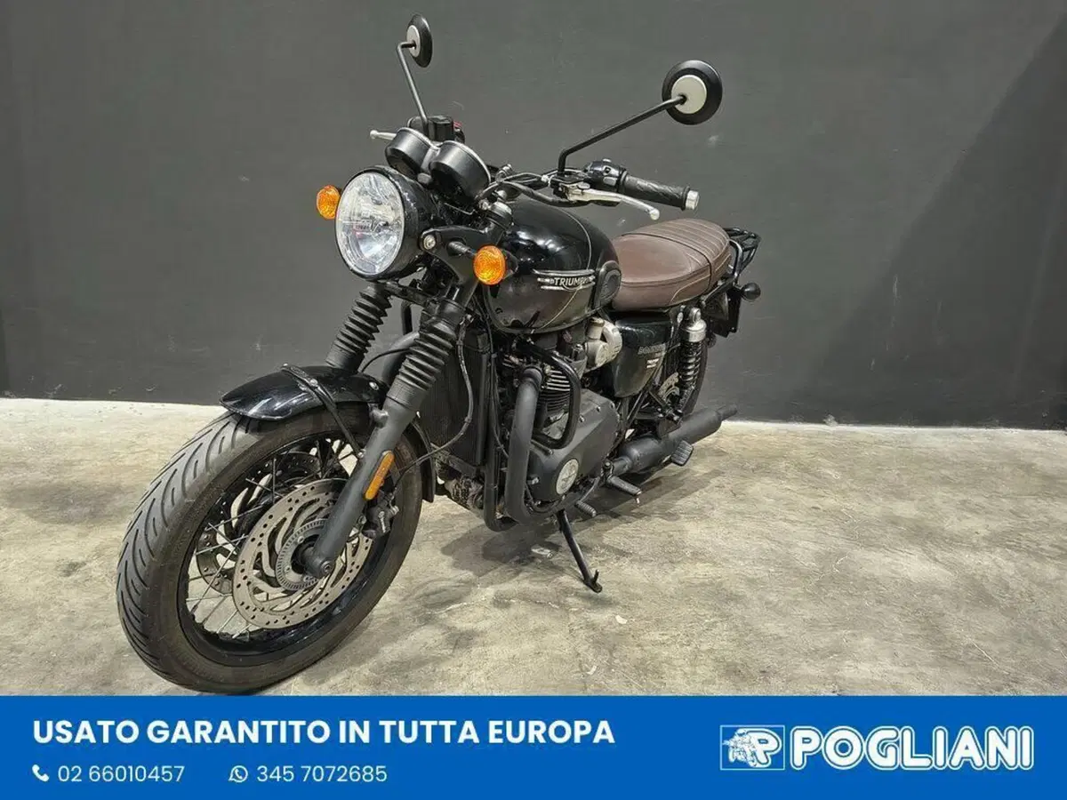 Triumph Bonneville T120 Black (2021 - 25) (4)