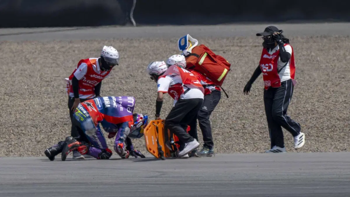 MotoGP, Toprak Razgatlioglu preoccupato per la spalla dopo la caduta a Mandalika: 'Spero di non dovermi operare' [VIDEO e GALLERY] (3)
