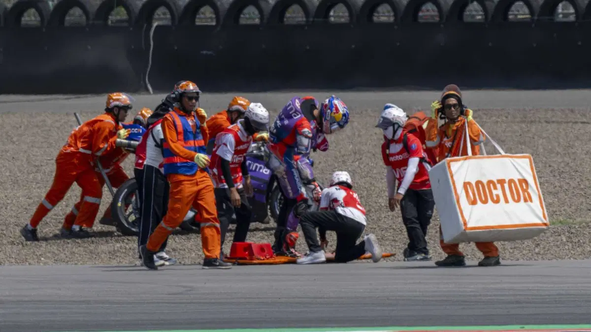 MotoGP, Toprak Razgatlioglu preoccupato per la spalla dopo la caduta a Mandalika: 'Spero di non dovermi operare' [VIDEO e GALLERY] (4)