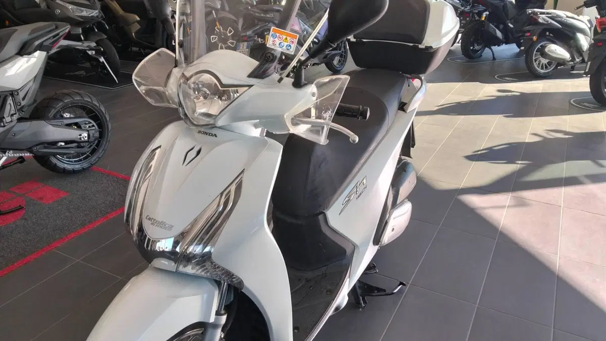 Honda SH 150i ABS (2013 - 16) (4)