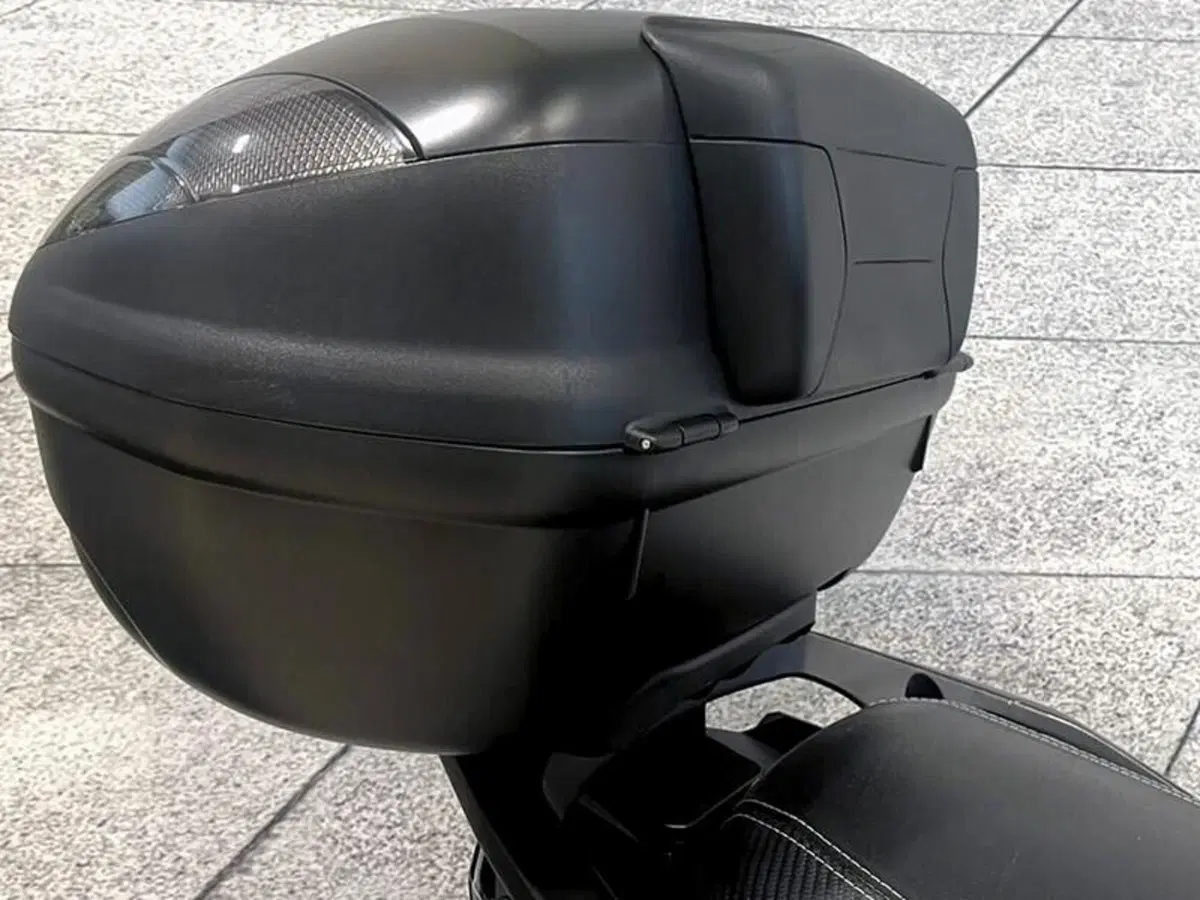 Kymco AK 550 (2017 - 19) (3)