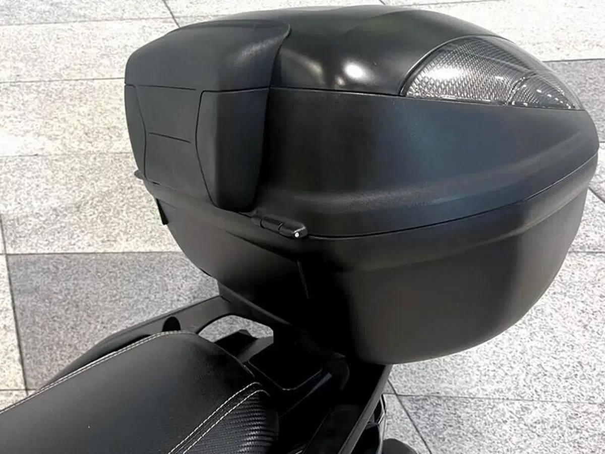Kymco AK 550 (2017 - 19) (8)
