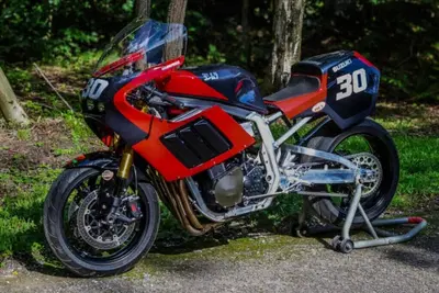 7/11 Heaven, la rinascita della Suzuki GSX-R Slabside nel restomod firmato Nabspeed Moto