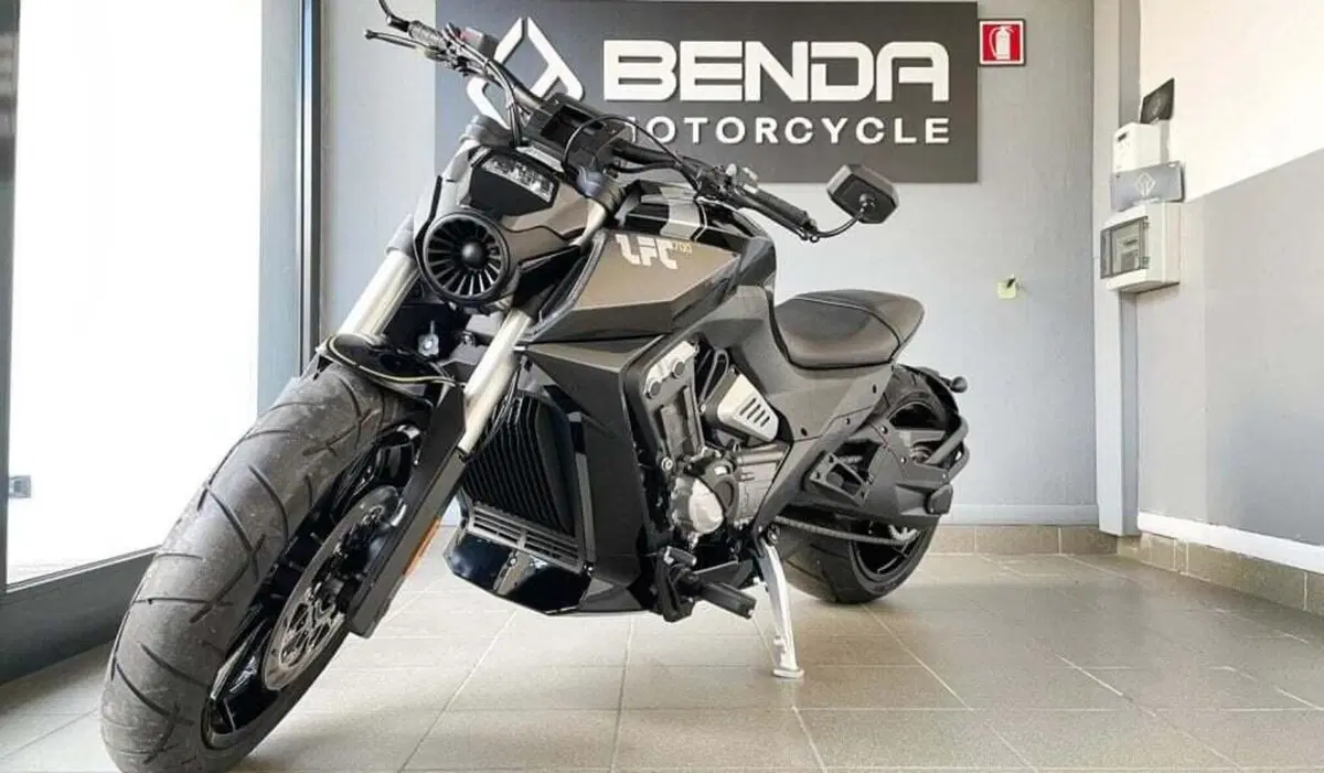 Benda Motorcycles LFC 700 (2024 - 26) (15)