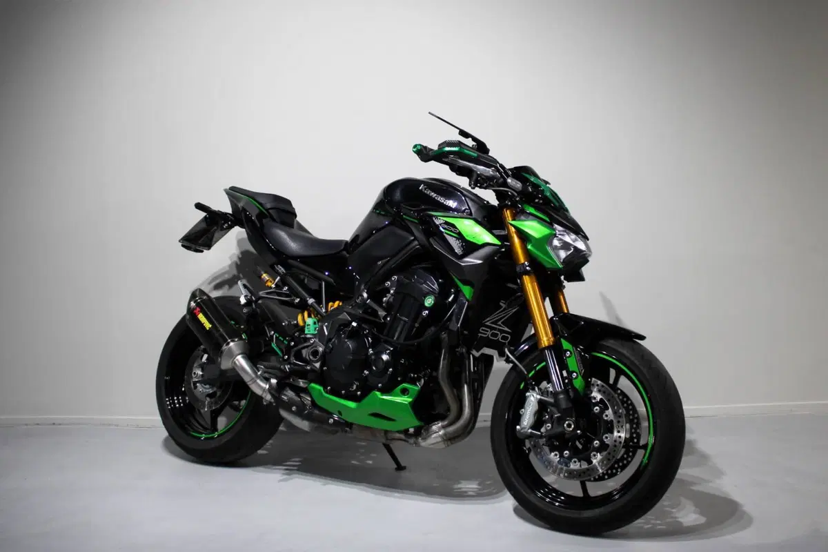 Kawasaki Z 900 SE (2022 - 24) (2)