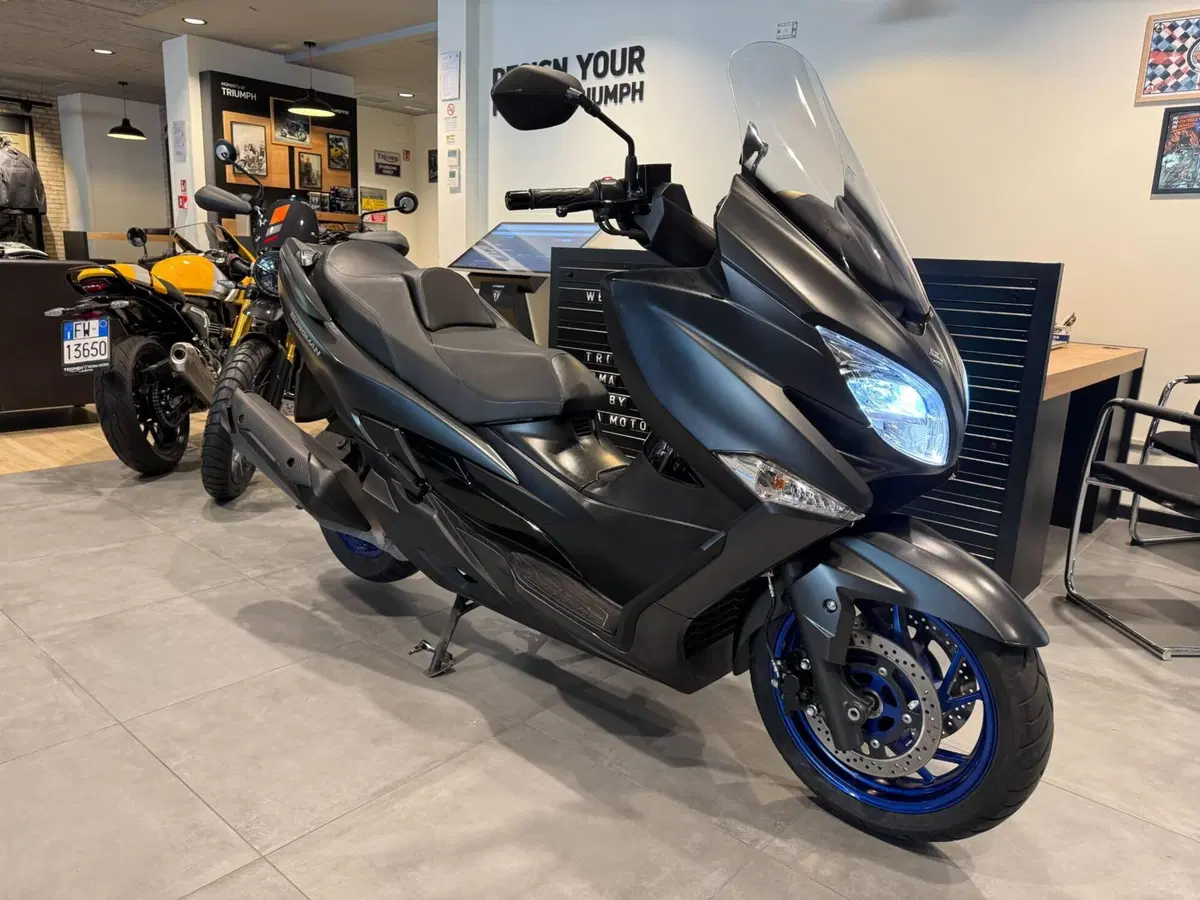 Suzuki Burgman 400 (2022 - 24) (4)