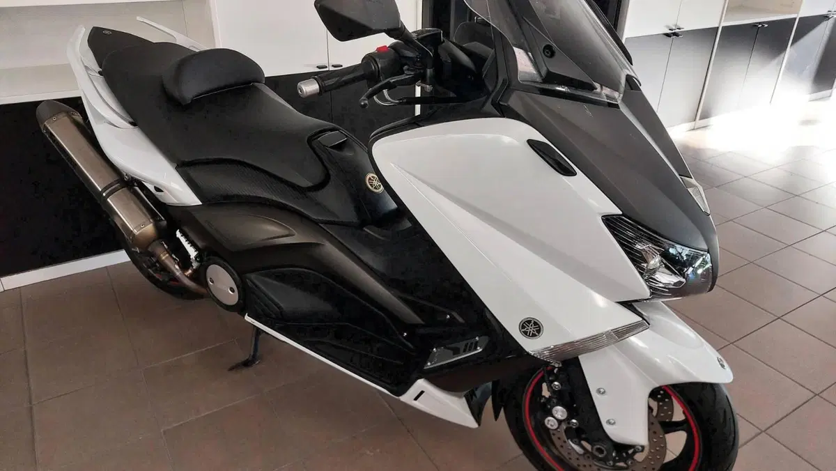Yamaha T-Max 530 (2012 - 14) (3)