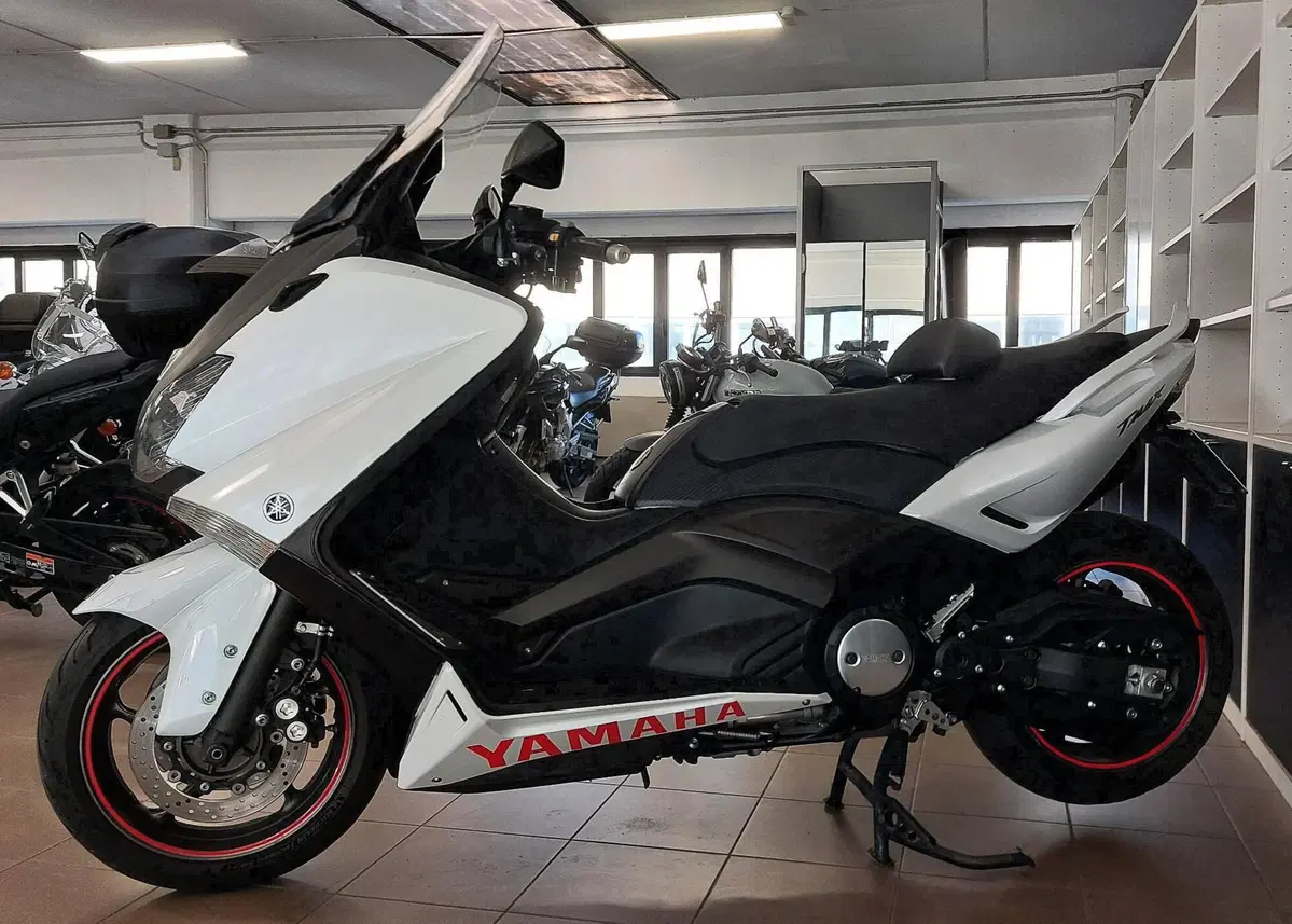 Yamaha T-Max 530 (2012 - 14) (6)