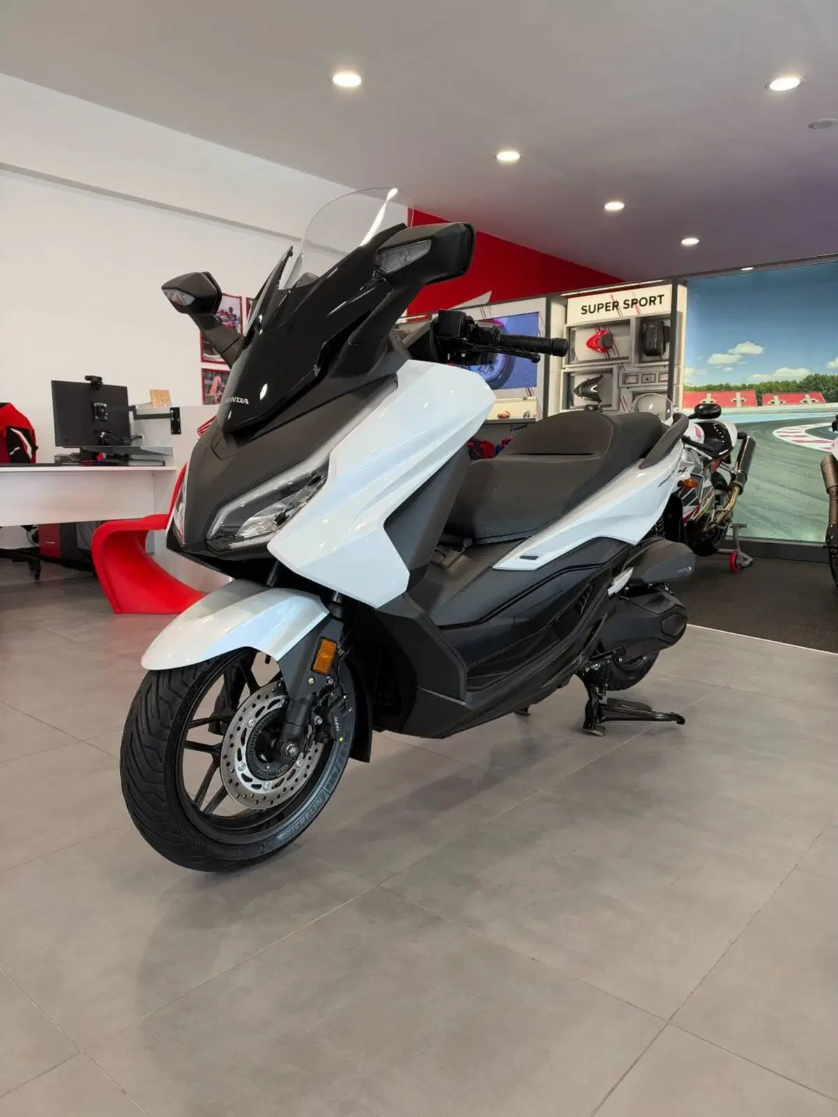 Honda Forza 350 (2025 - 26)