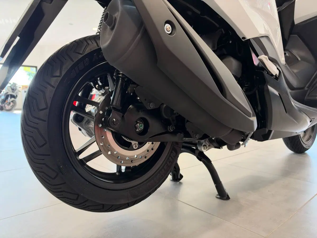 Honda Forza 350 (2025 - 26) (13)