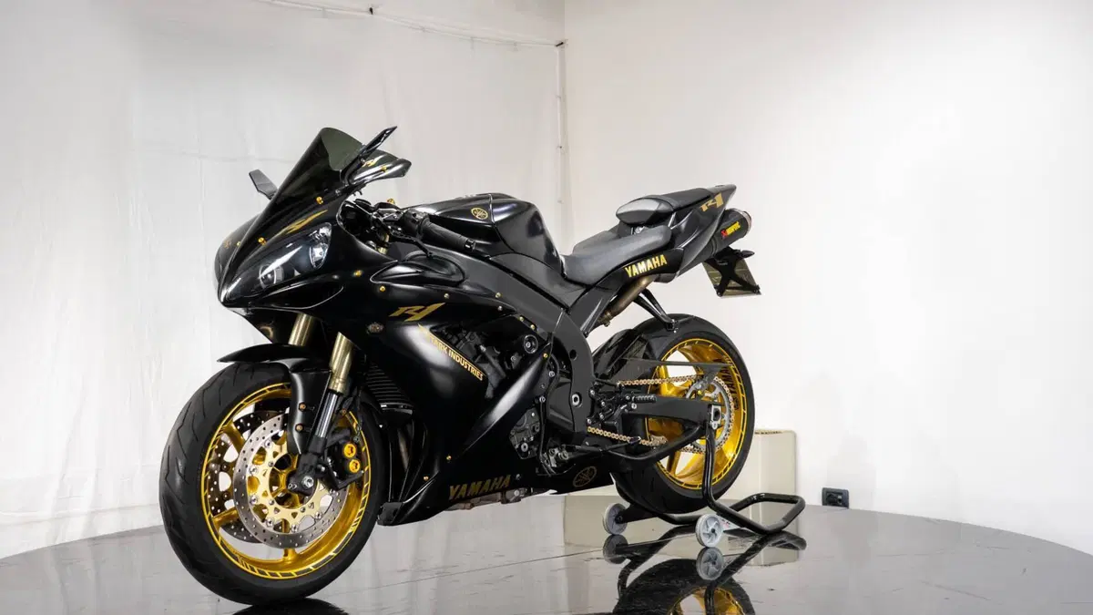 Yamaha YZF R1 (2004 - 05) (3)