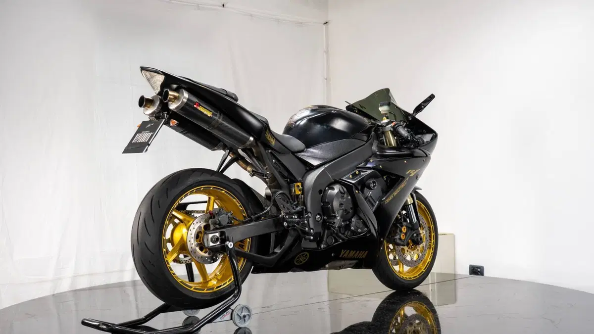 Yamaha YZF R1 (2004 - 05) (7)