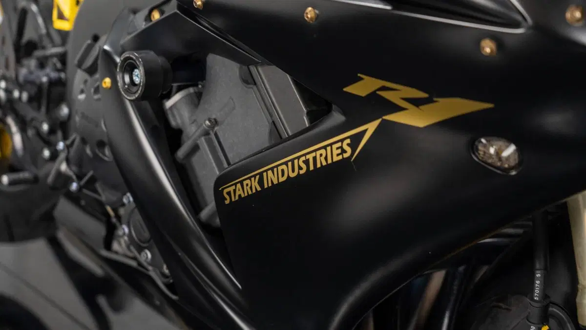 Yamaha YZF R1 (2004 - 05) (11)