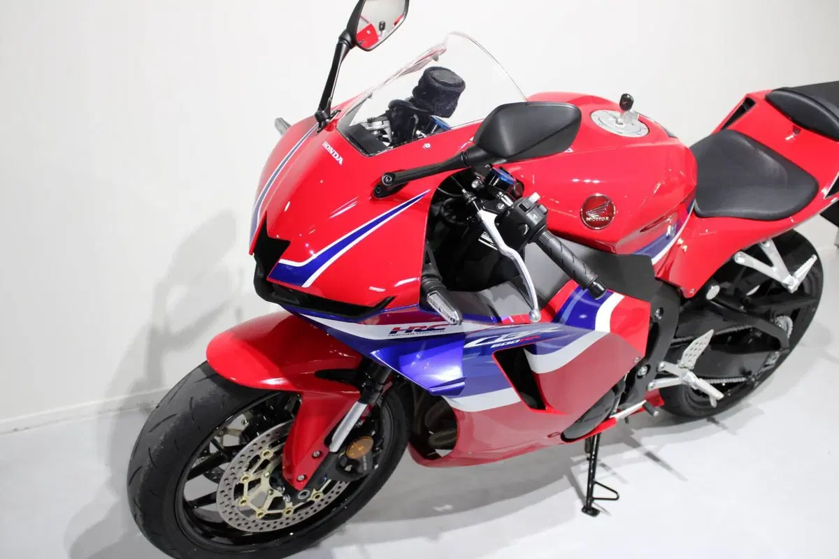 Honda CBR 600 RR (2024 - 26) (8)