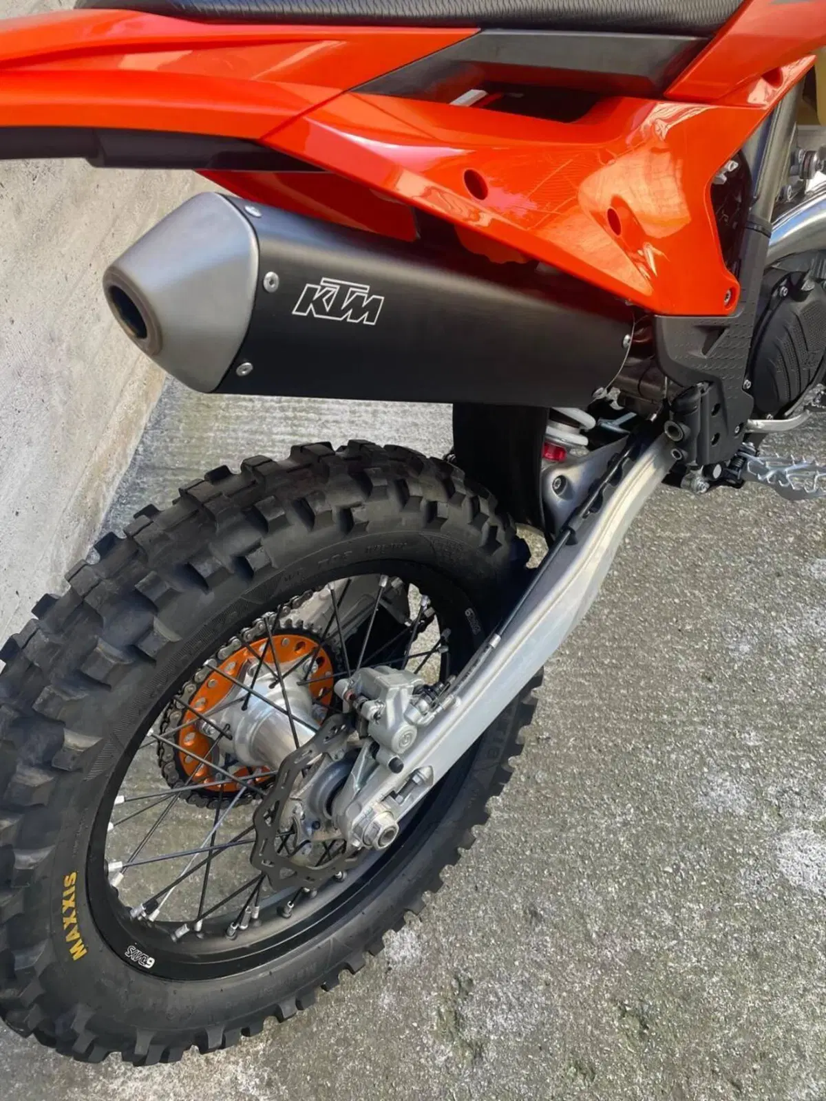 KTM 250 EXC (2025) (4)